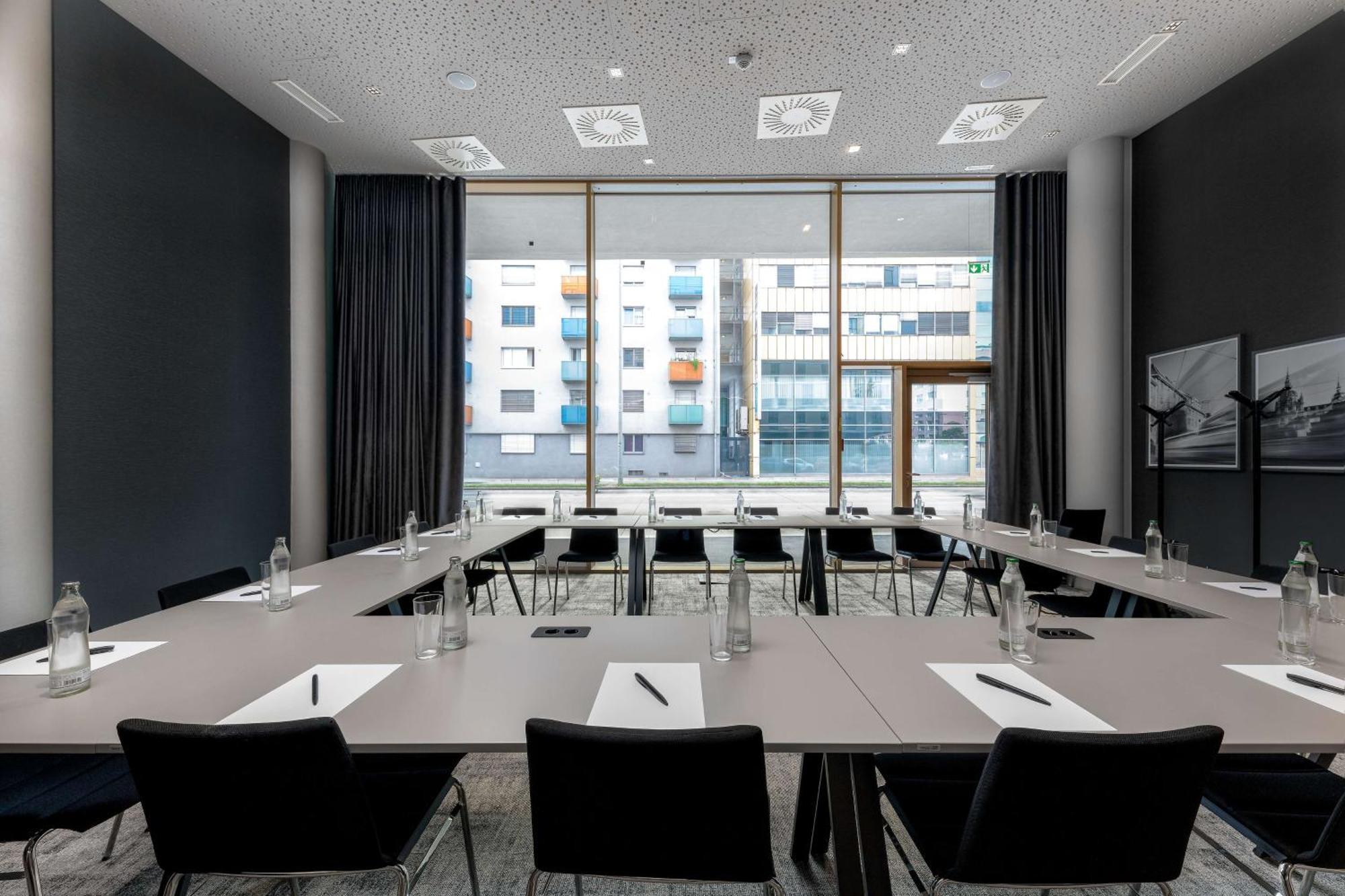 Radisson Hotel Graz Exterior photo